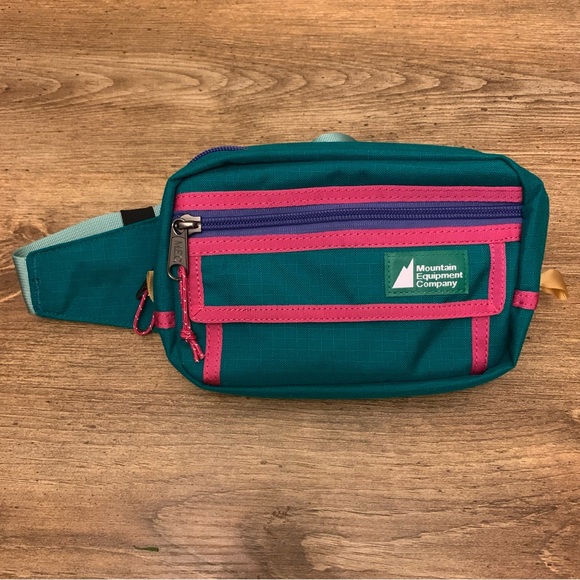 MEC Fanny Pack Hip Bag - Picture 2 of 6